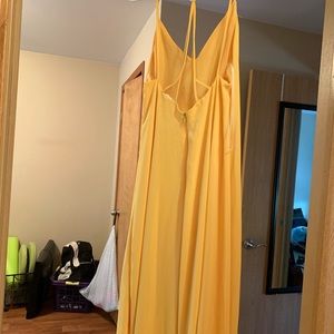 A yellow dress
